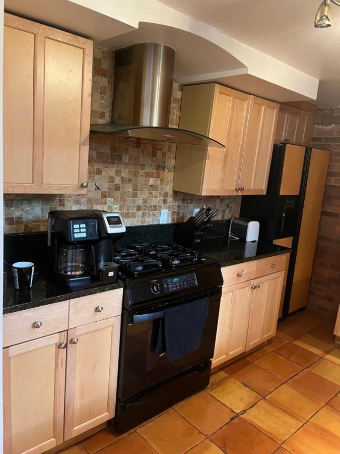 Full Loft-Style Apartment Near Omni นิวเฮฟเวน ภายนอก รูปภาพ